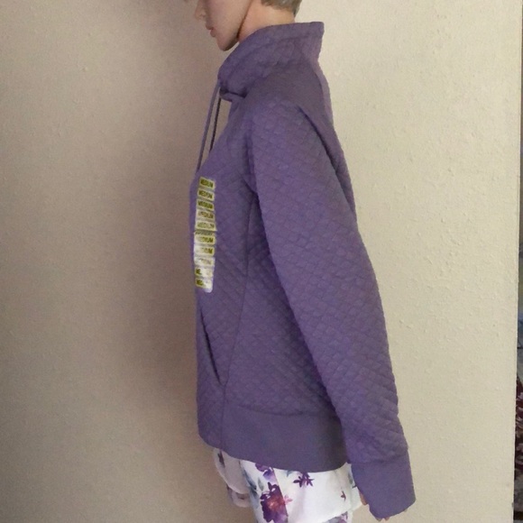 Green Tea Ouilt Pullover Top - Picture 3 of 10